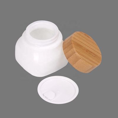 бутылки сыворотки ОПАЛОВОГО стекла квадрата 150g с бамбуковой косметикой опарника ухода за лицом сливк